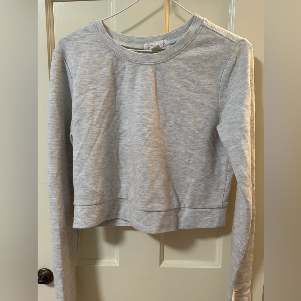Forever 21 Cropped Grey Long Sleeve Top